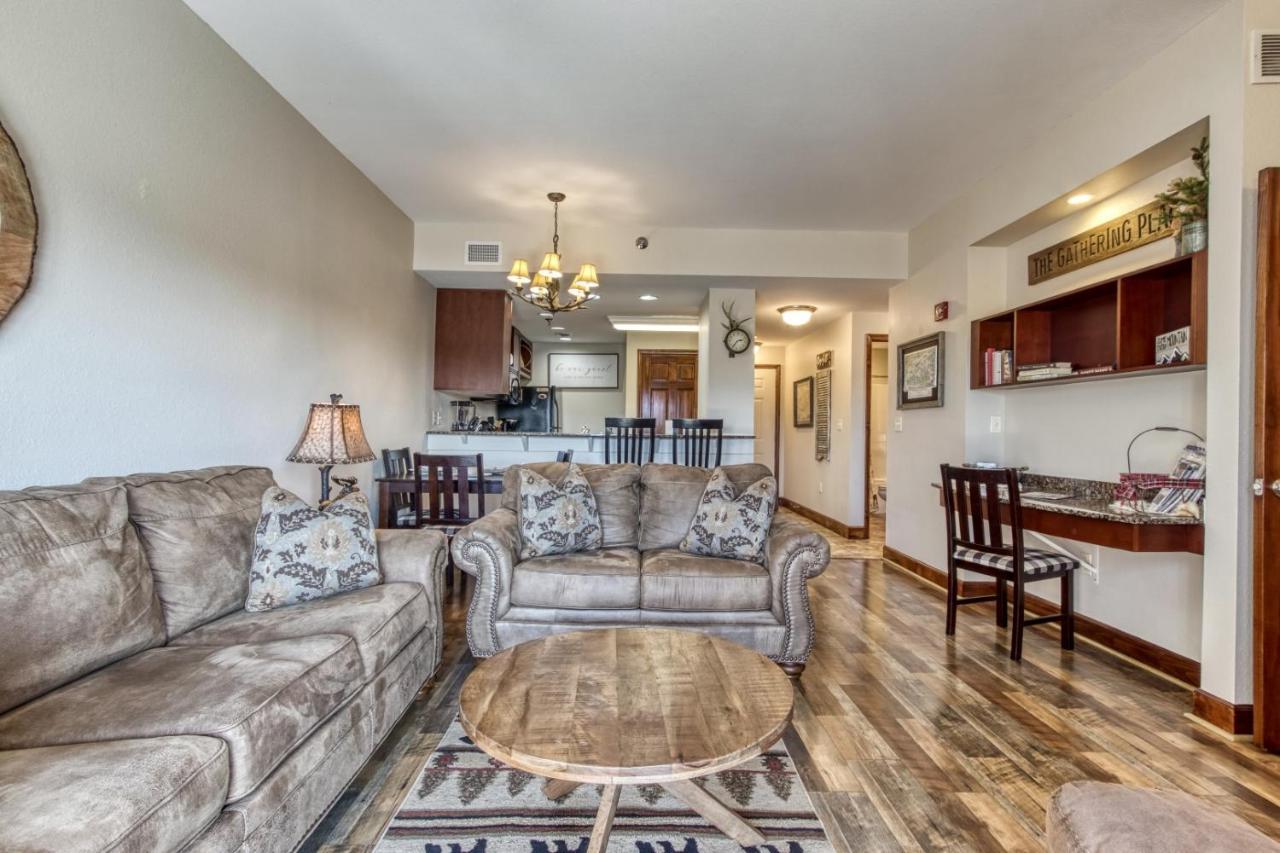 Gorgeous 2Bd 2Bth Condo With Mountain Views Pool Hot Tub Game Room Close To Parkway Пиджен-Фордж Экстерьер фото