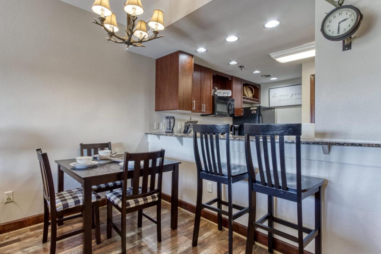 Gorgeous 2Bd 2Bth Condo With Mountain Views Pool Hot Tub Game Room Close To Parkway Пиджен-Фордж Экстерьер фото